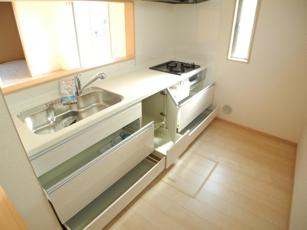 Kitchen. Local (12 May 2013) Shooting