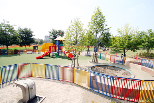 Other Environmental Photo. Katsuse 1120m to 1120m play equipment there are a lot of park to the original park. After that we went to pick up your child in kindergarten, It is good to keep playing together here. 