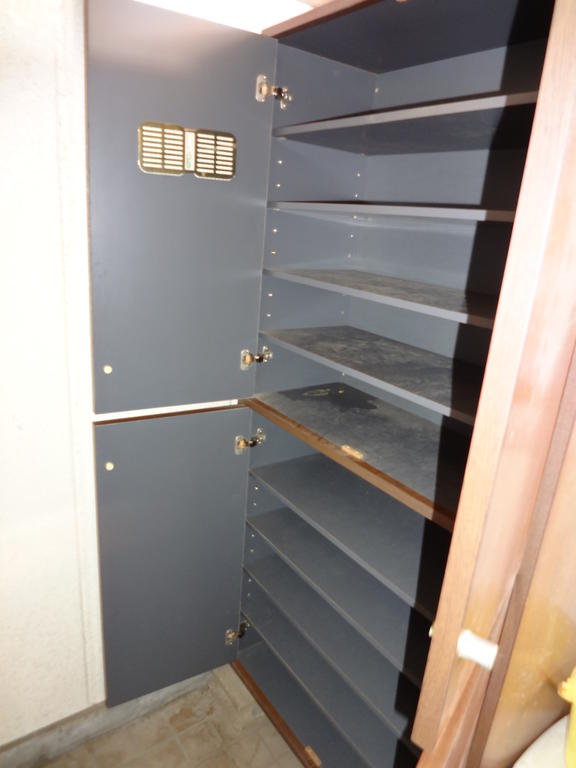 Receipt. Shoe box is large!