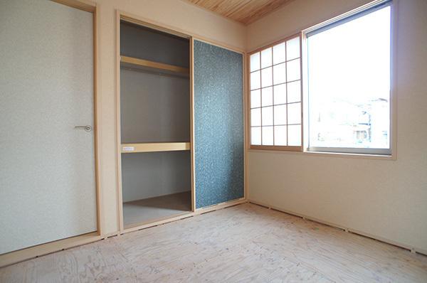 Non-living room. Building 2