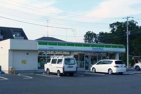 Convenience store. Family Mart (convenience store) to 400m