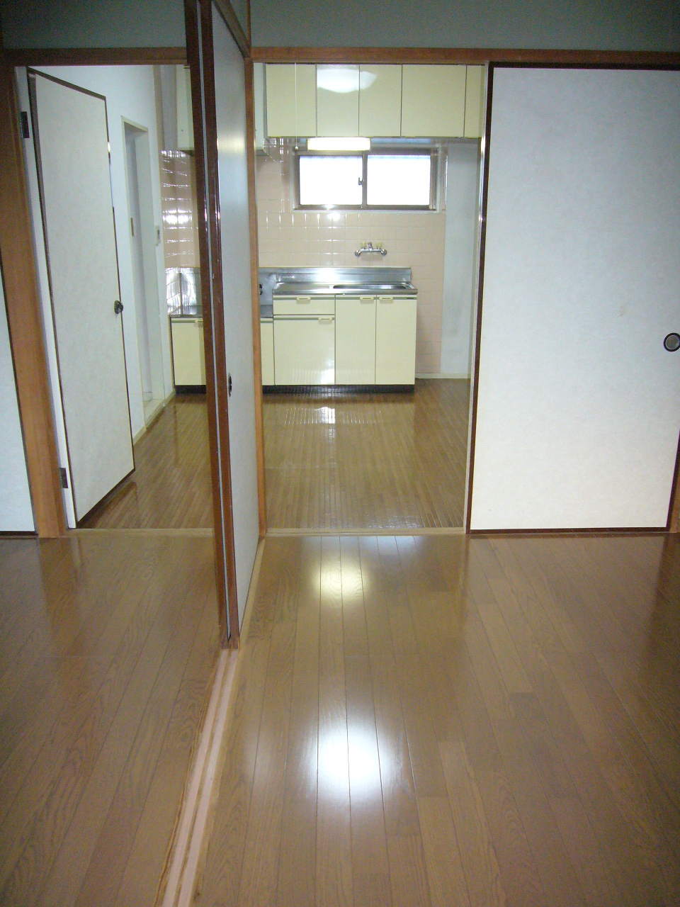 Living and room. Similar room