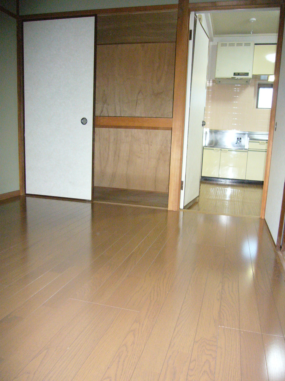 Living and room. Similar room