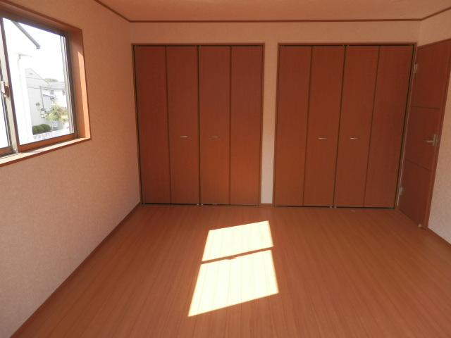 Same specifications photos (Other introspection). Same specifications