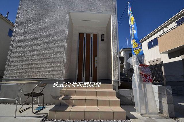 Entrance.  [Building 3] Local (12 May 2013) Shooting