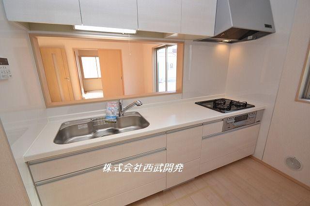 Kitchen.  [5 Building]  Indoor (12 May 2013) Shooting