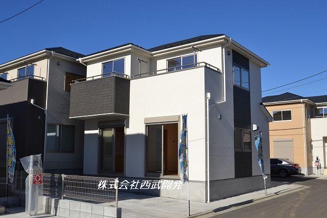 Local appearance photo. 6 Building