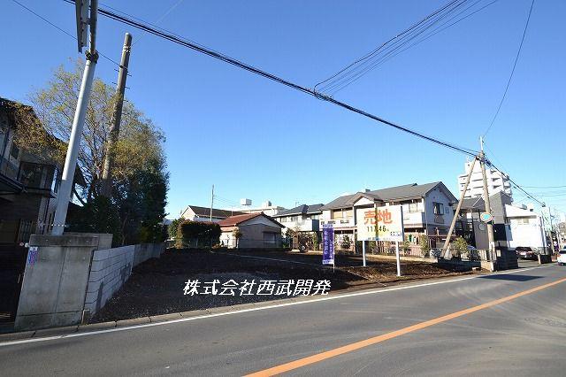 Local photos, including front road. Local (12 May 2013) Shooting