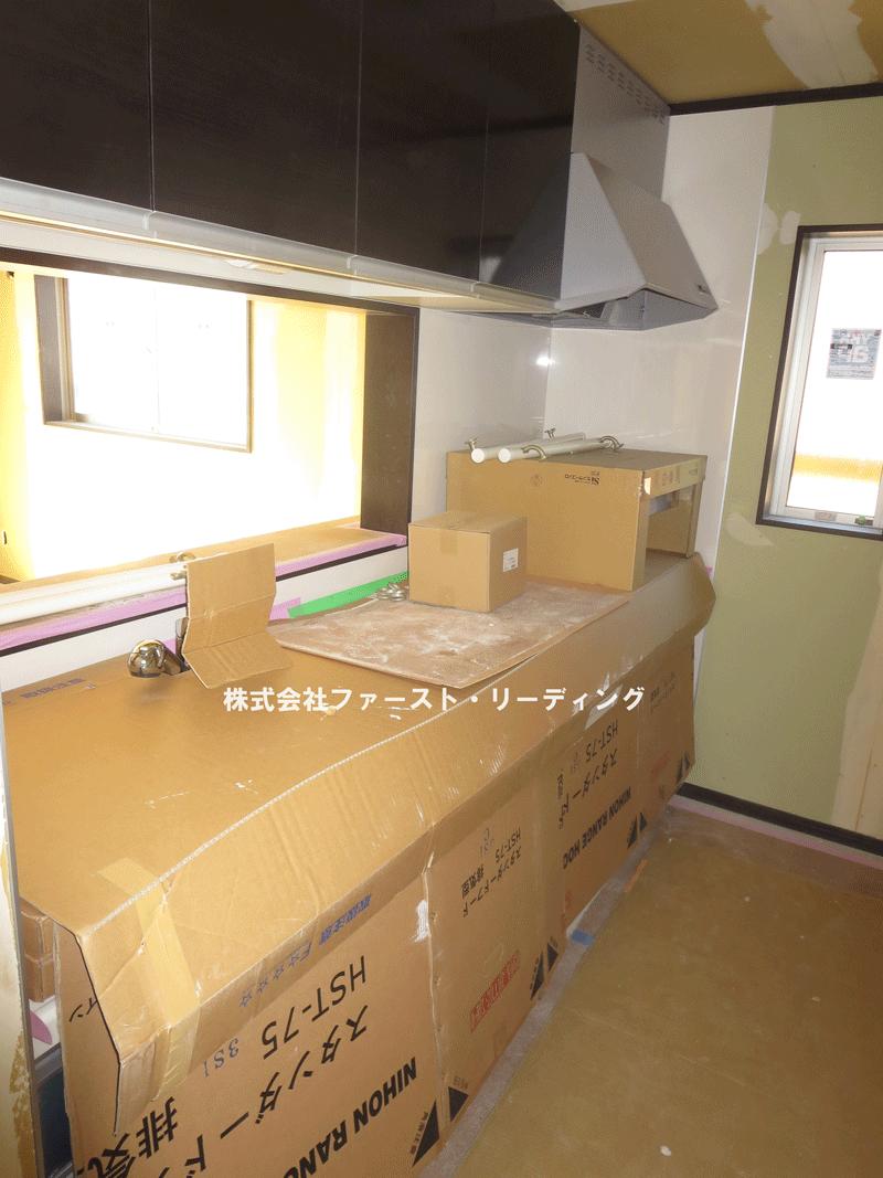 Kitchen. During woodwork (December 16, 2013) Shooting