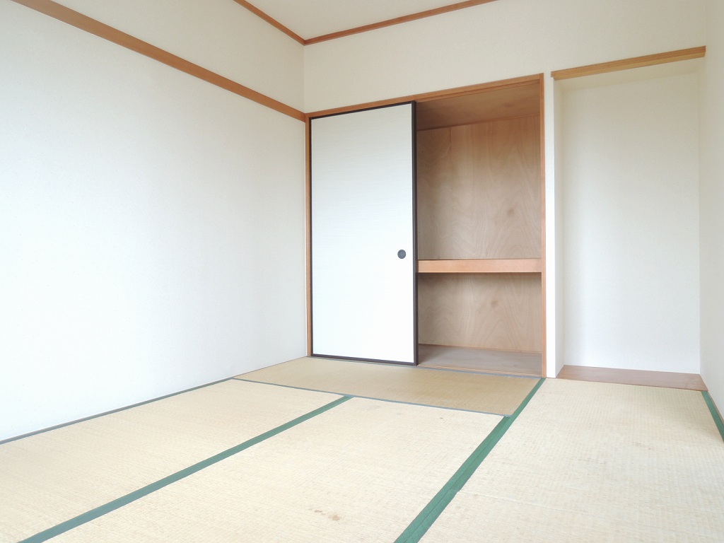 Other room space. 6 Pledge of Japanese-style room