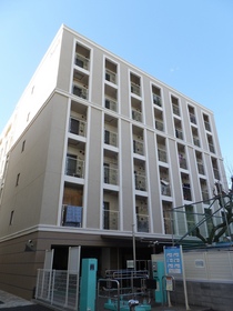 Building appearance. Tsuruse a 2-minute walk