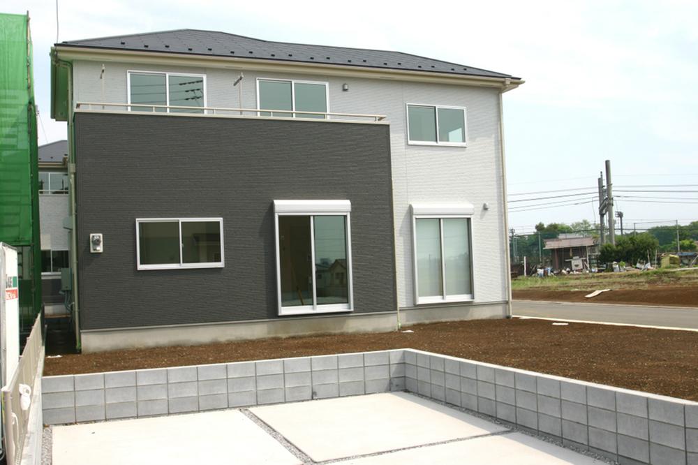 Local appearance photo. Reference: construction cases