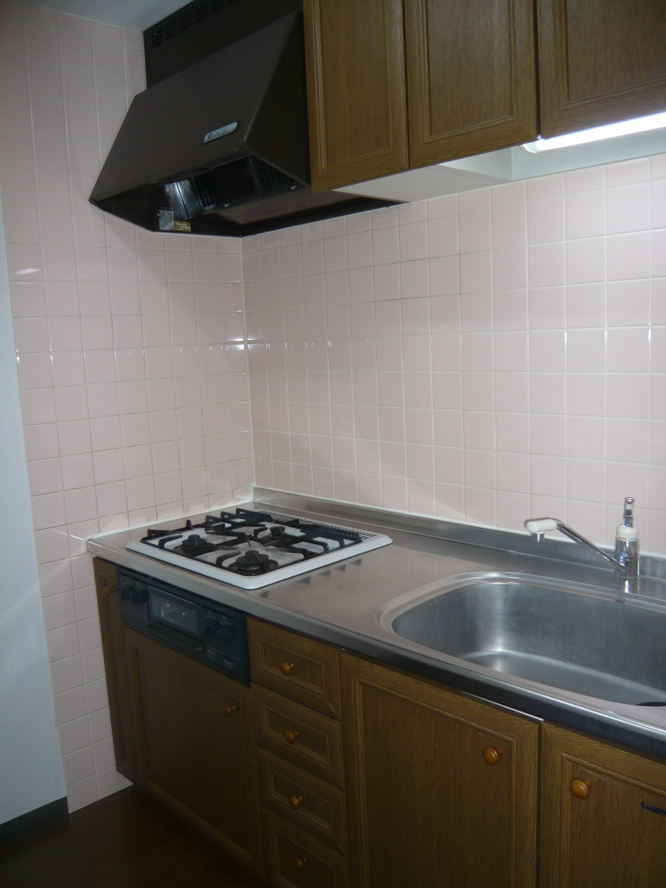 Kitchen. ■ Same apartment It is similar to photo