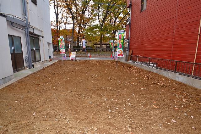 Local appearance photo. Local (12 May 2013) Shooting