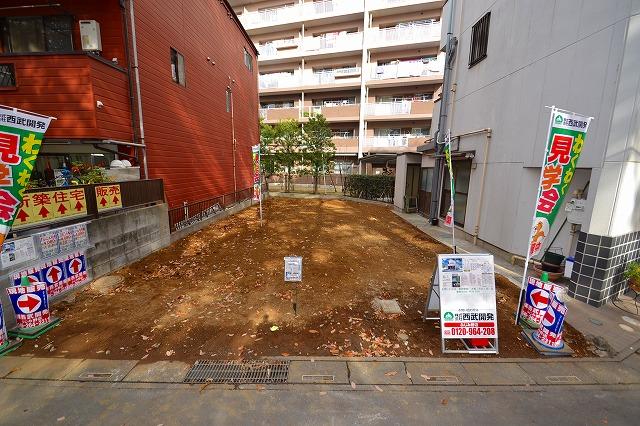 Local appearance photo. Local (12 May 2013) Shooting