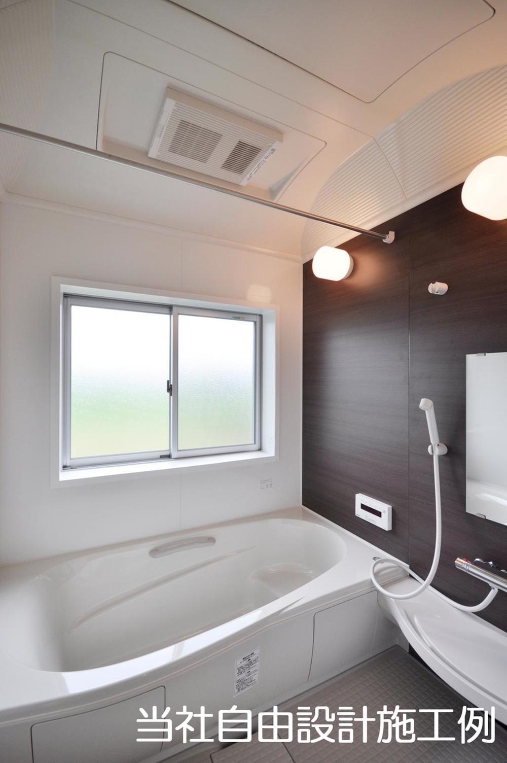 Building plan example (introspection photo). Note: Our free design and construction example bathroom