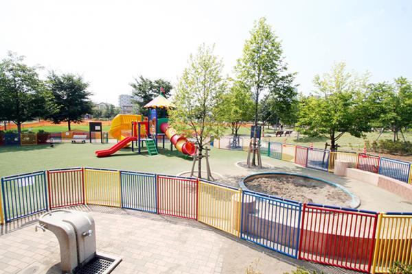 park. Is a park of 1200m in the readjustment point to Gen Katsuse park