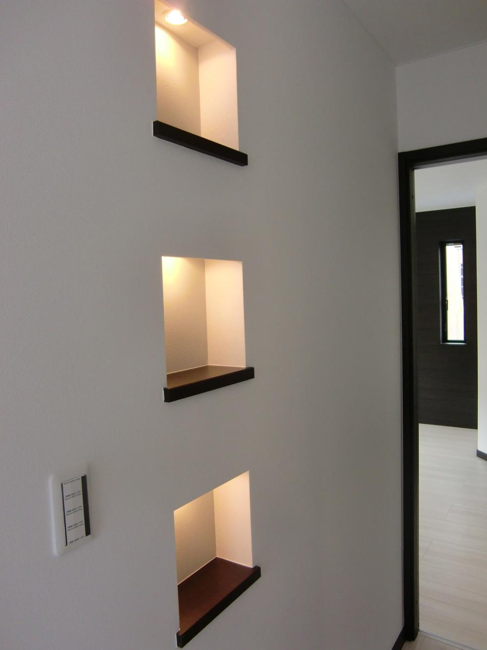 Other introspection. Indoor (2013 November shooting)