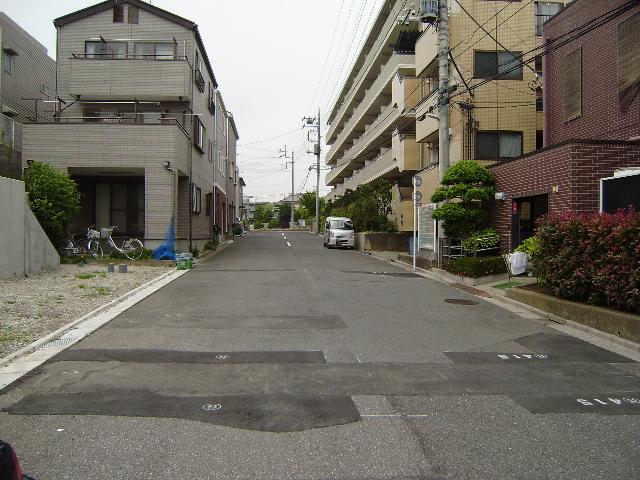 Local photos, including front road. Local (11 May 2013) Shooting