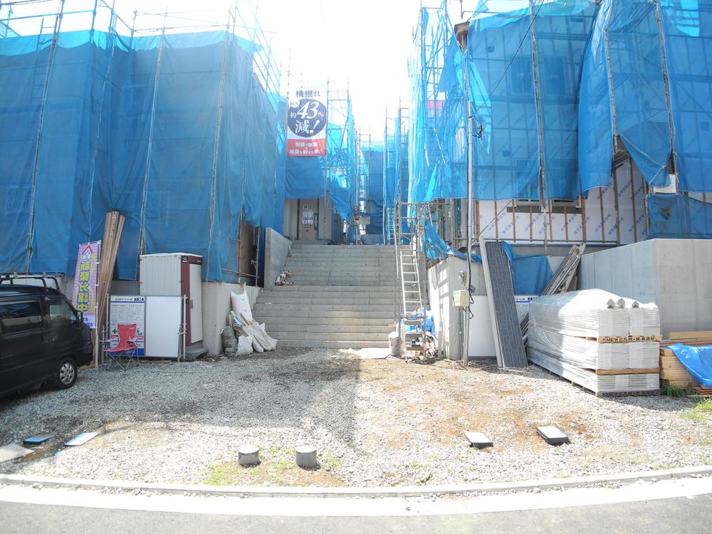 Local appearance photo. Local (11 May 2013) Shooting