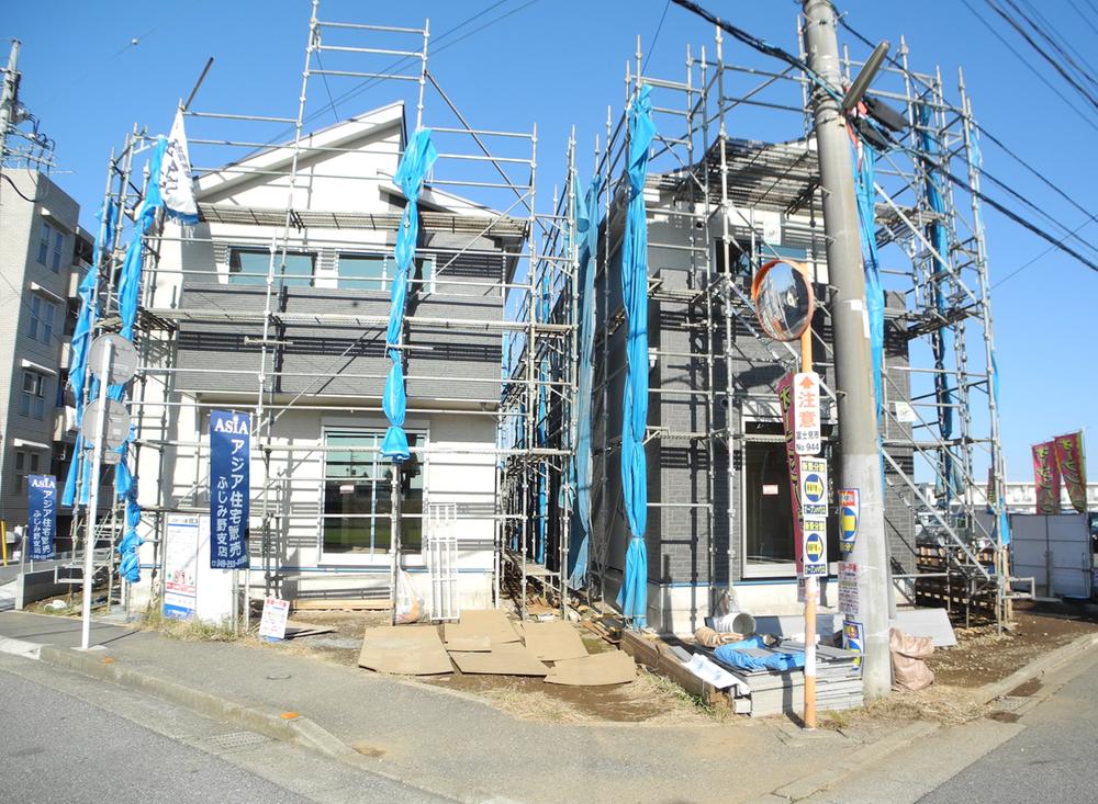 Local appearance photo. Local (11 May 2013) Shooting