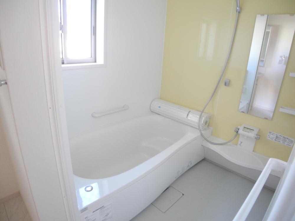 Bathroom. Indoor (11 May 2013) Shooting