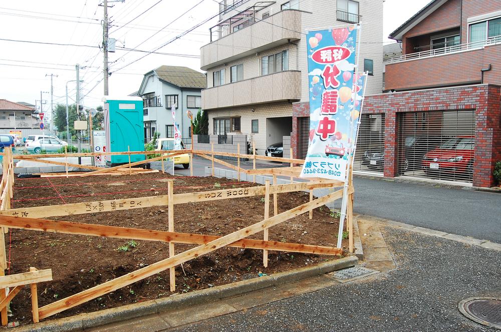 Local photos, including front road. Local (September 2013) Shooting