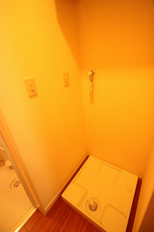 Washroom. ■ Same apartment It is similar to photo