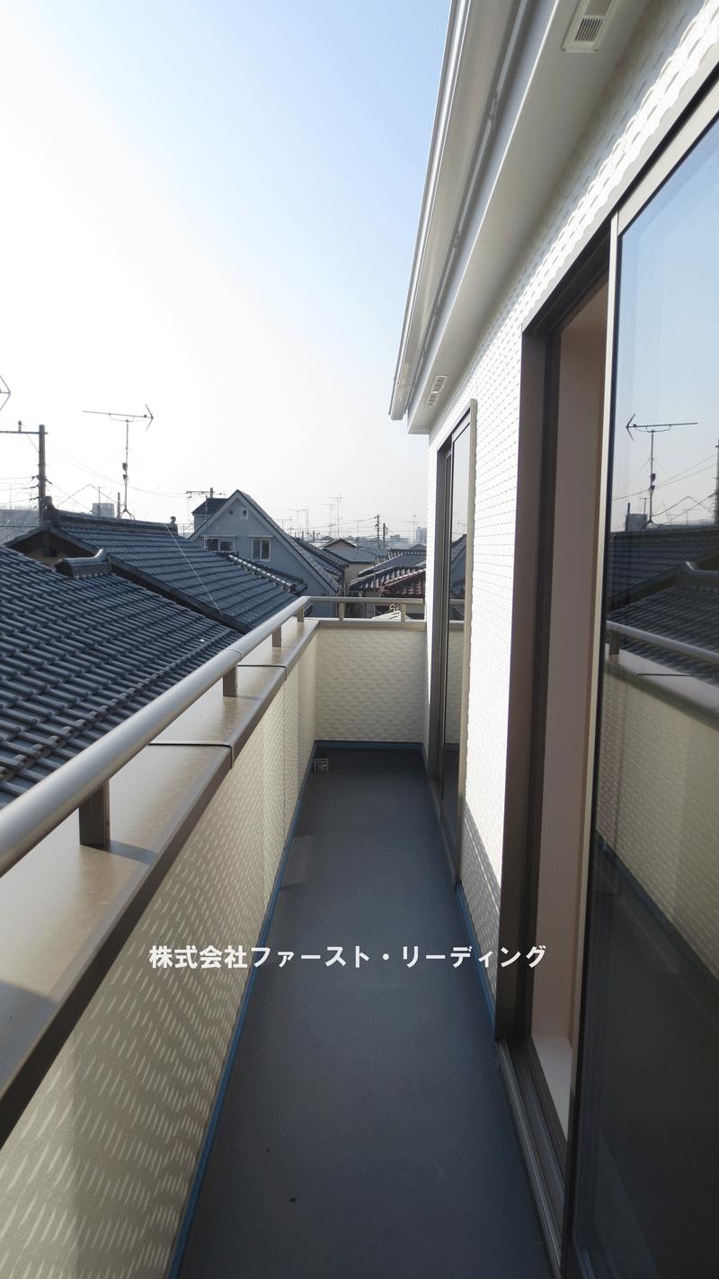 Balcony. 2F3F south-facing balcony (11 May 2013