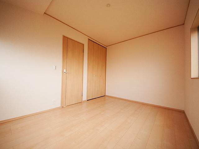 Non-living room. Indoor (September 2013) Shooting