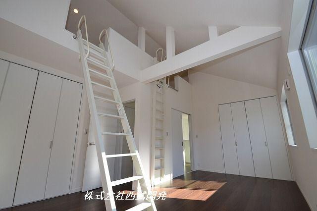 Non-living room. Indoor (12 May 2013) Shooting