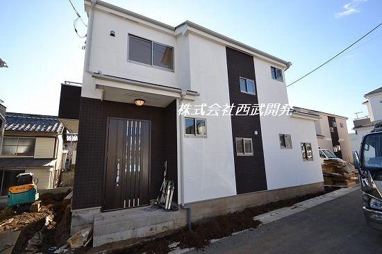 Local photos, including front road. Local (12 May 2013) Shooting