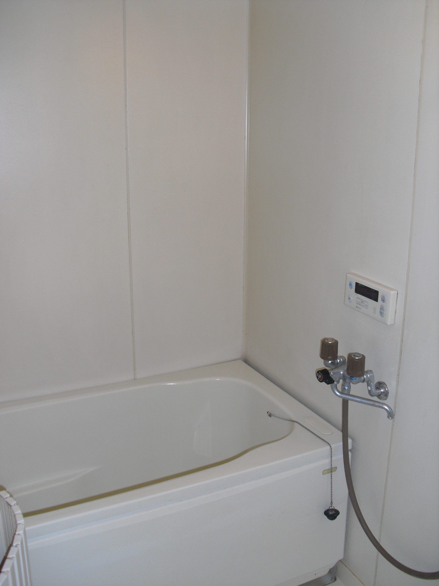 Bath. With reheating function. 