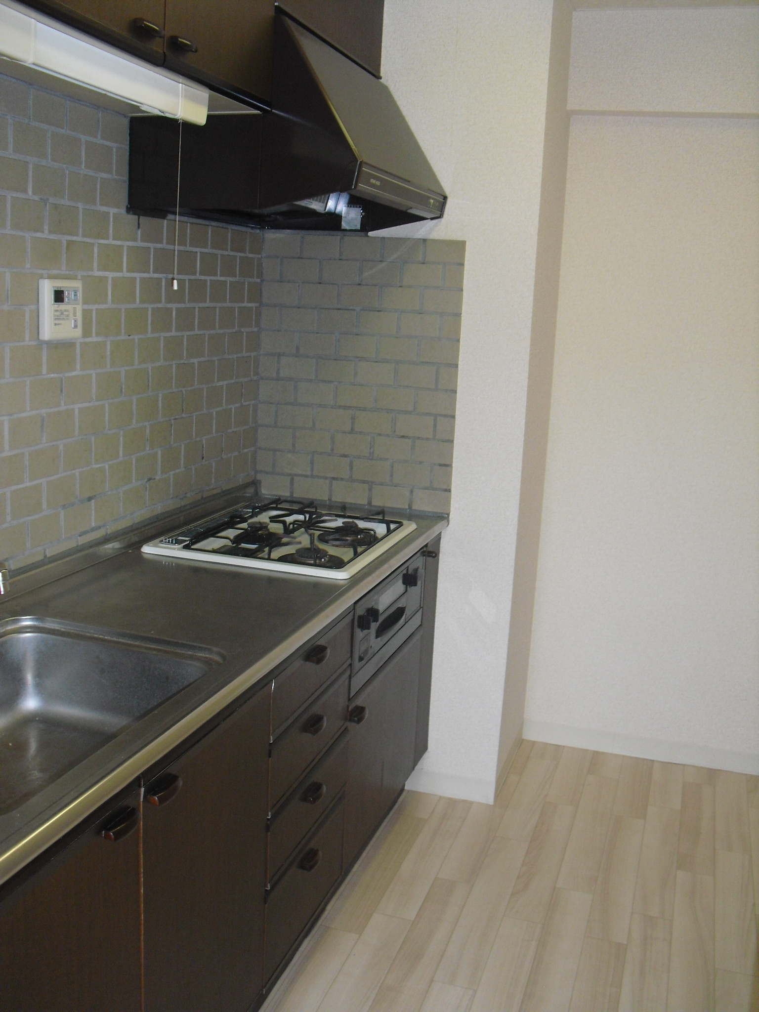 Kitchen. System Gasukitchin (three-necked)