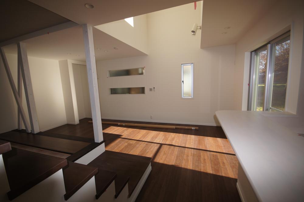 Living. Drenched yang are a lot of living