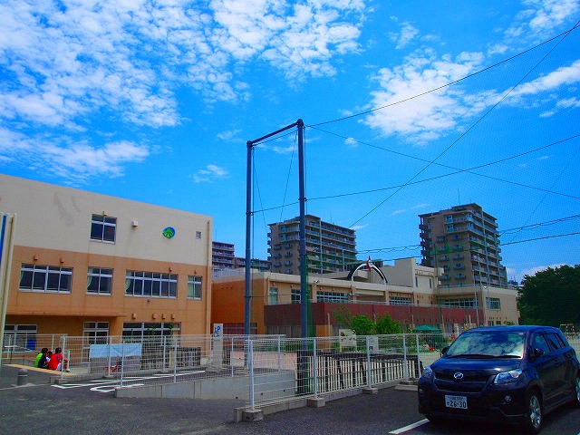 Primary school. 433m to Fujimi Municipal Tsuruse stand elementary school (elementary school)