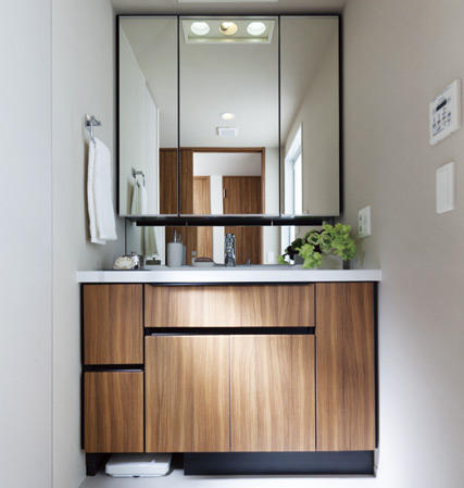 Bathing-wash room.  [Beautiful dresser] To reflect the opinions of our voice and professional hair make-up artist, Not only the space, Here we spend nor feeling your figure, To "clean", It is vanity. (Model Room J-type ・ Menu plan ・ Some paid ・ Application deadline Yes)
