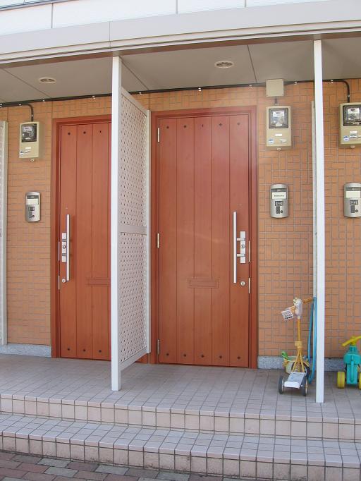 Entrance.  ※ 1 key ・ 2 lock of the front door