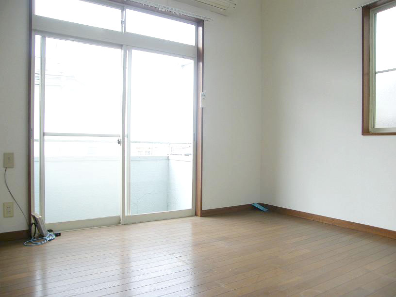 Living and room. Western style room Corner room two-sided lighting