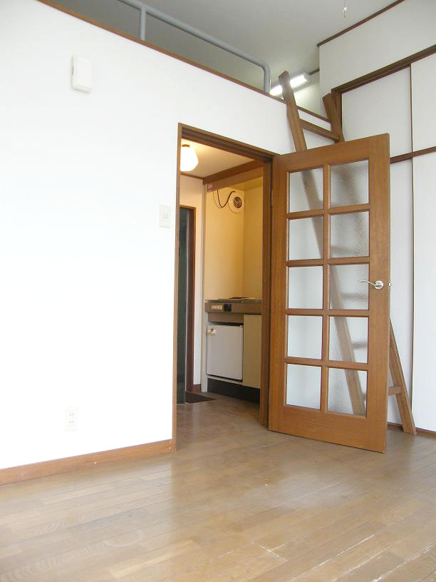 Living and room. Western style room loft Receipt