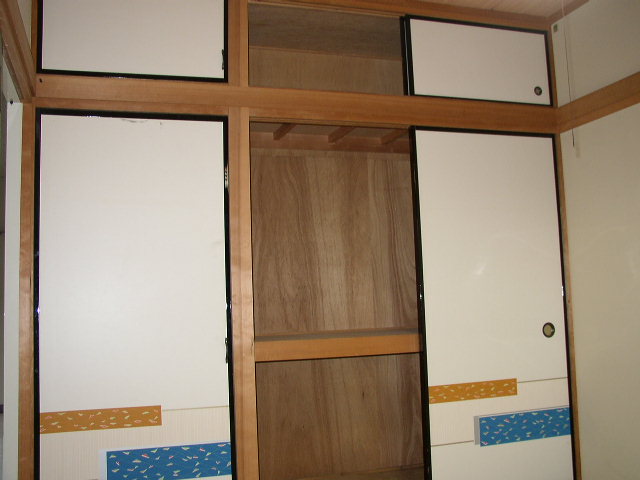 Receipt. It is a photograph of another room