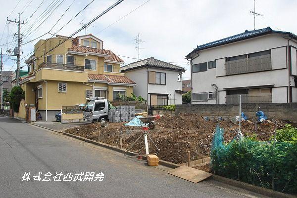 Local photos, including front road. Local (August 2013) Shooting