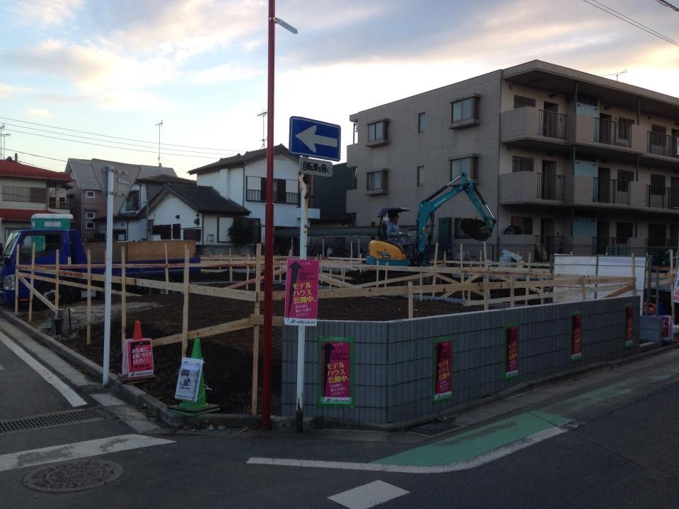 Local appearance photo. Local (11 May 2013) Shooting