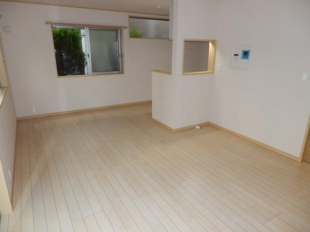 Same specifications photos (living). Same specifications