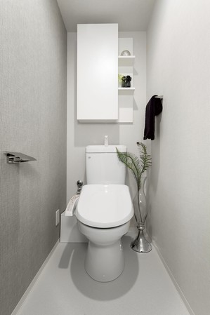 Toilet with hot cleaning function is adopted is also safe hygiene. Also installed a handy shelf cupboard for storage of paper such stock up