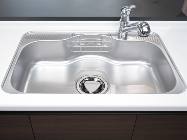 Kitchen.  [Sink of low-noise specifications] Large sink to wash also large dishes or large utensils. Since the low-noise specifications, Also it reduces the sound dropped sound and dishes such as water. Water purifier integrated water faucet is available delicious water at any time. Head will also wash easier, such as the in depth pot expands and contracts. (Same specifications)