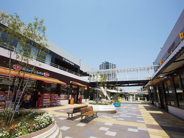 Surrounding environment. Soyoka Fujimino (about 3.2km)