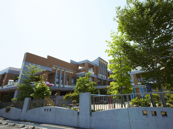 Surrounding environment. Private Yuzuriha nursery school (about 650m ・ A 9-minute walk)