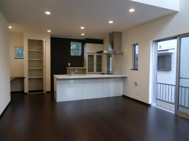 Living. White and brown constructor last will have to produce a clean and calm. Indoor (July 2013) Shooting