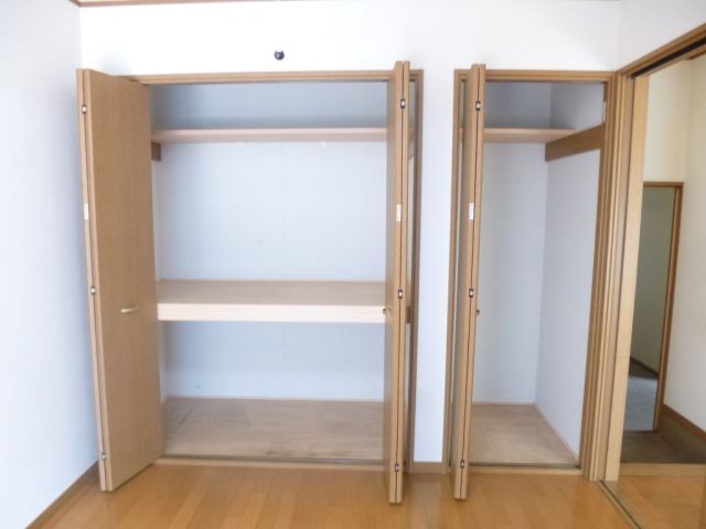 Receipt. Is plenty of storage is half between 1